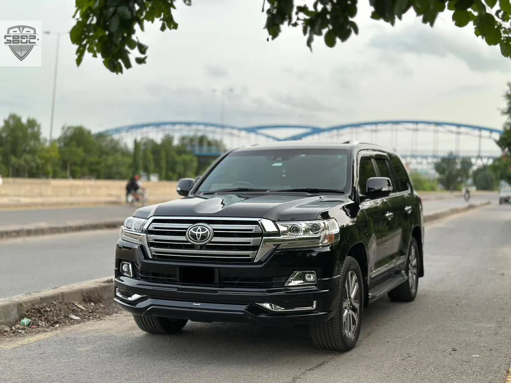 Toyota Land Cruiser 2015 for Sale in Lahore Toyota Land Cruiser 2015 for Sale in Lahore Image-2