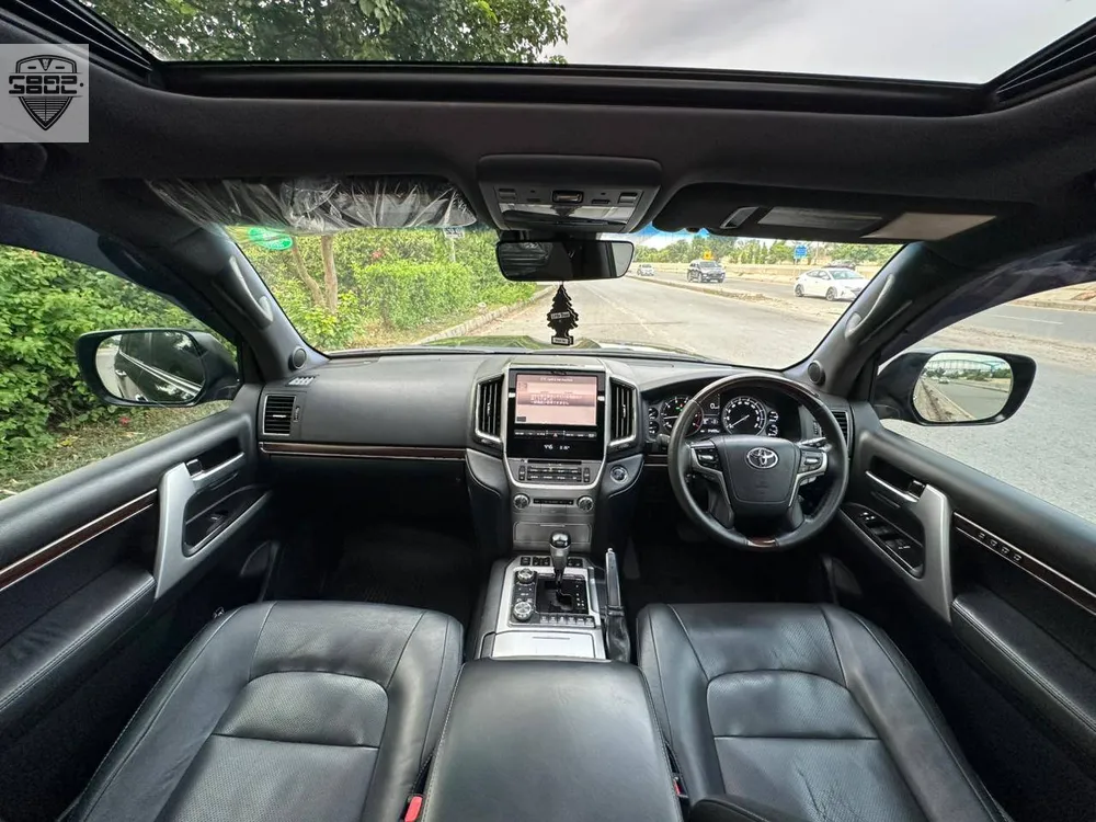 Toyota Land Cruiser 2015 for Sale in Lahore Toyota Land Cruiser 2015 for Sale in Lahore Image-11