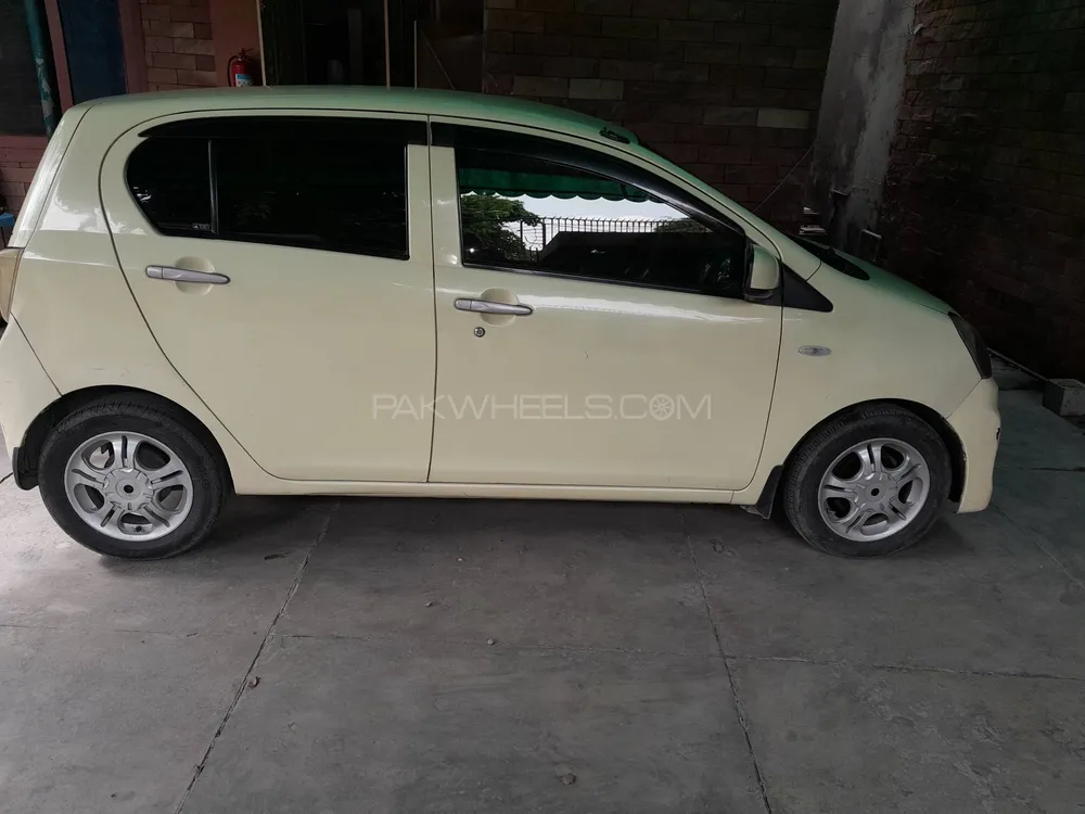 Toyota Pixis Epoch 2015 for Sale in Lahore Image-1