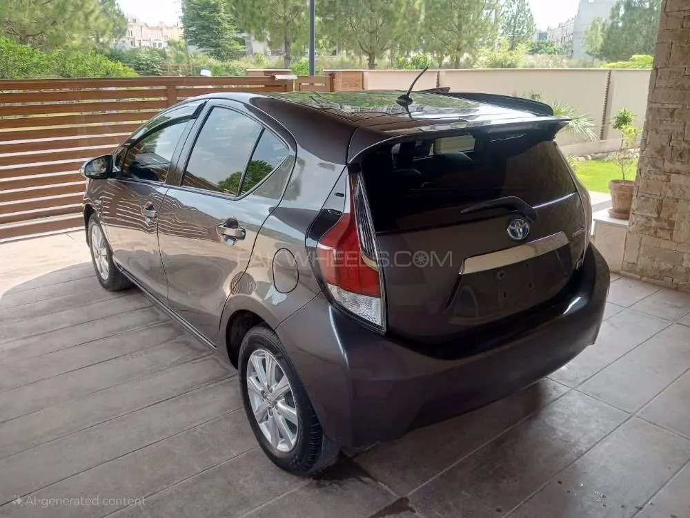 Toyota Prius 2016 for Sale in Islamabad Image-1
