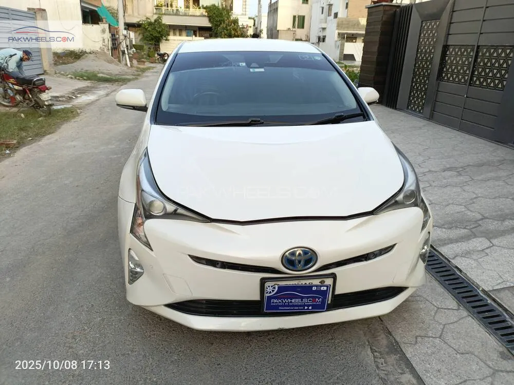 ٹویوٹا پریوس 2017 for Sale in گجرانوالہ Image-1