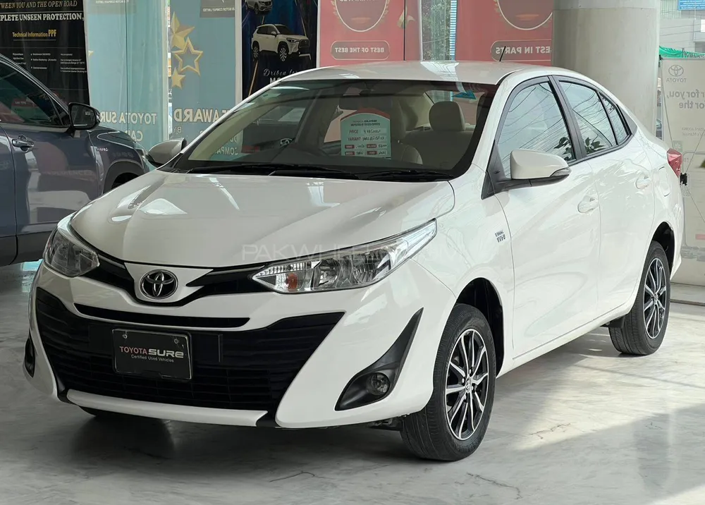 Toyota Yaris Sedan 2021 for Sale in Lahore Image-1