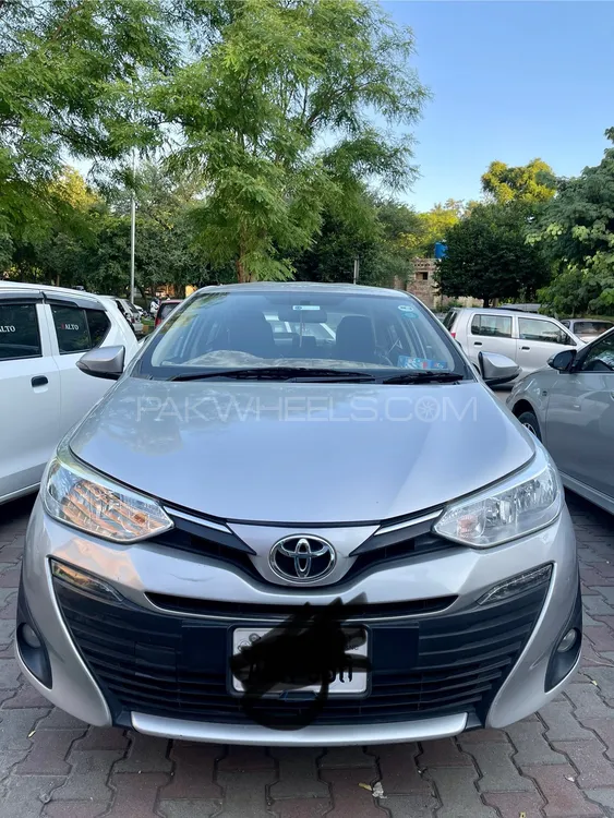 Toyota Yaris Sedan 2021 for Sale in Lahore Image-1