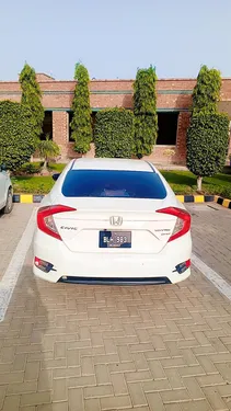 Honda Civic Oriel 1.8 i-VTEC CVT 2017
