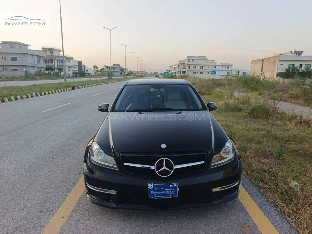 Mercedes Benz C Class 2009 for Sale in Islamabad Image-1