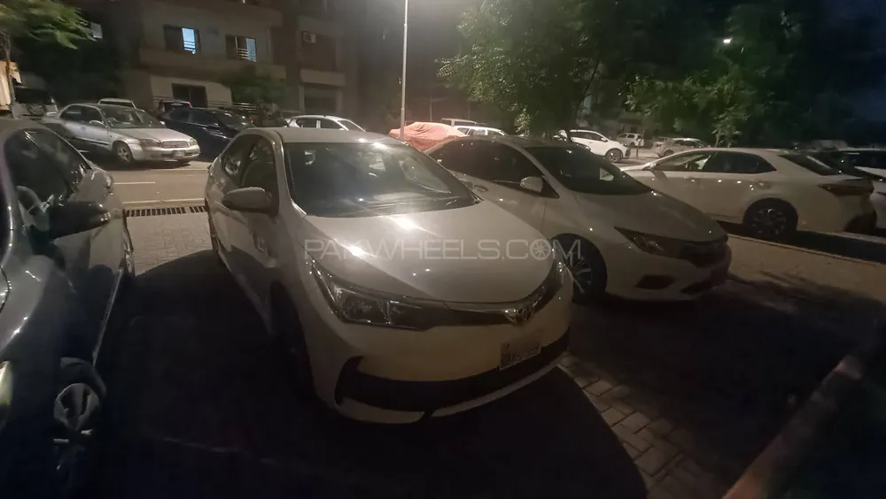 Toyota Corolla 2019 for Sale in Karachi Image-1