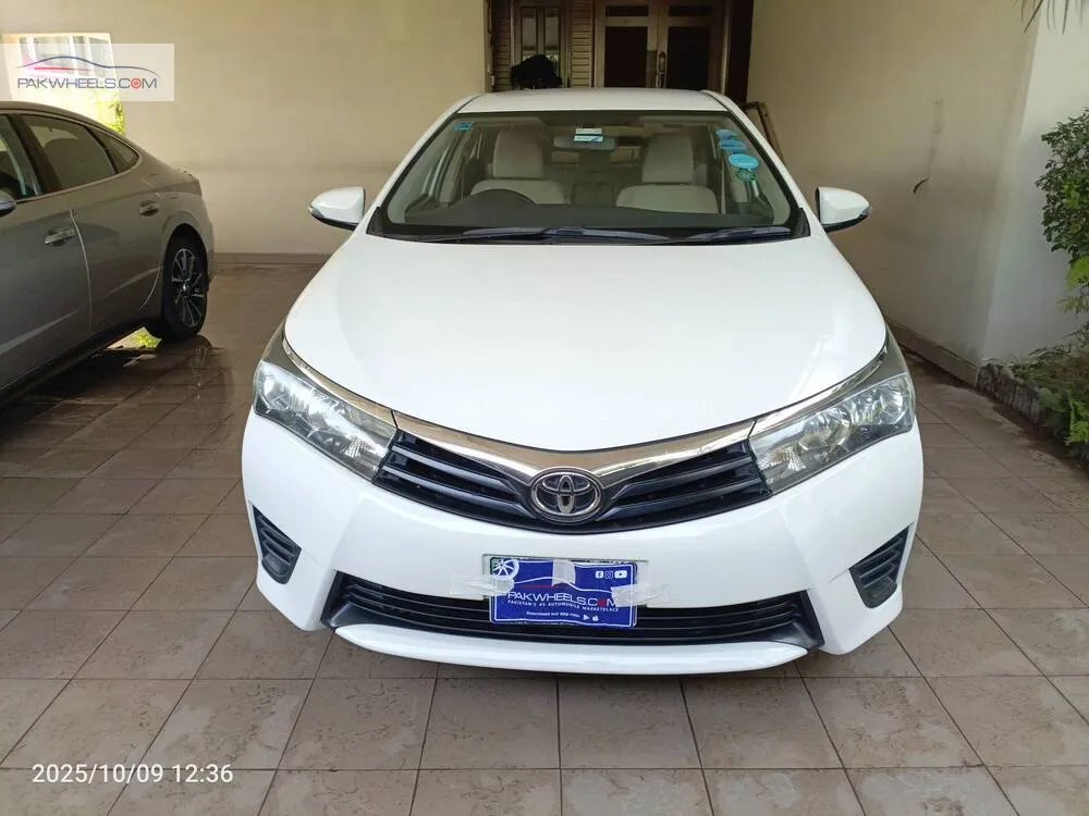 Toyota Corolla 2016 for Sale in Lahore Image-1