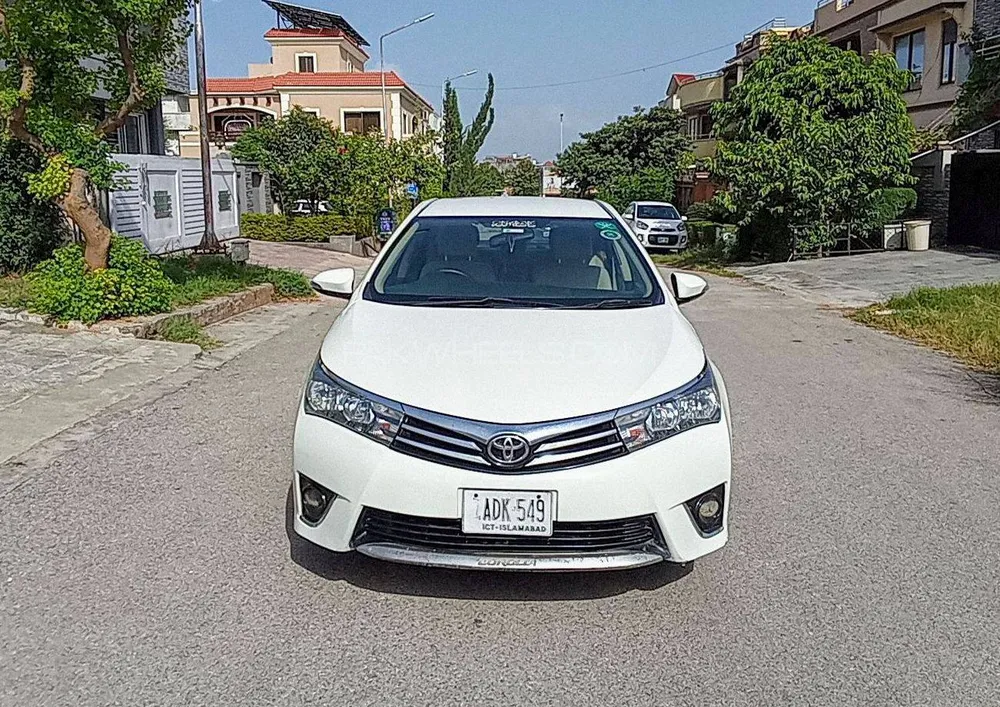 Toyota Corolla 2017 for Sale in Islamabad Image-1