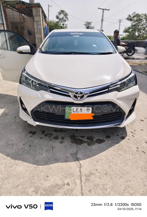 Toyota Corolla 2017 for Sale in Gujrat Image-1
