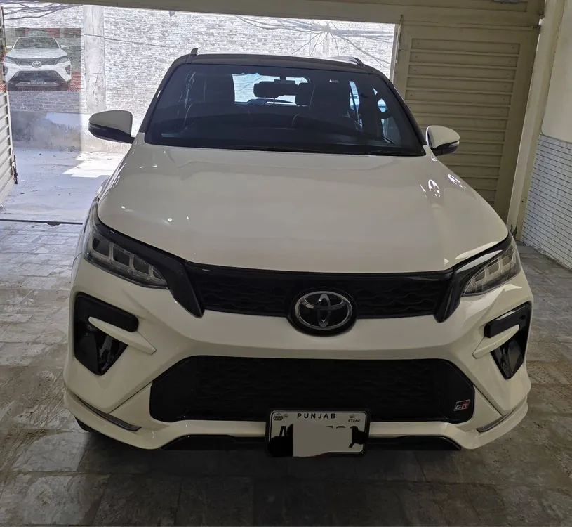 Toyota Fortuner 2025 for Sale in Lahore Image-1