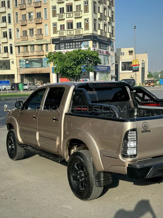 Toyota Hilux 2005 for Sale in Lahore Toyota Hilux 2005 for Sale in Lahore Image-14