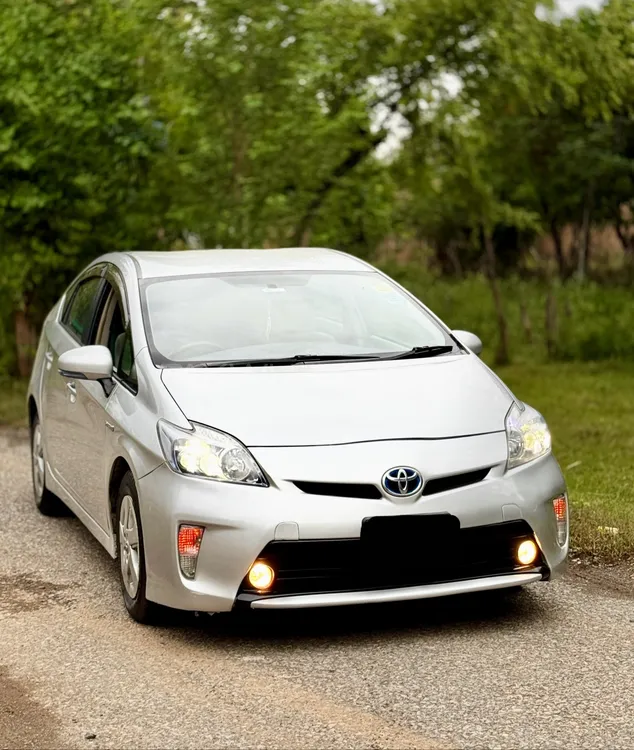 Toyota Prius 2010 for Sale in Peshawar Image-1
