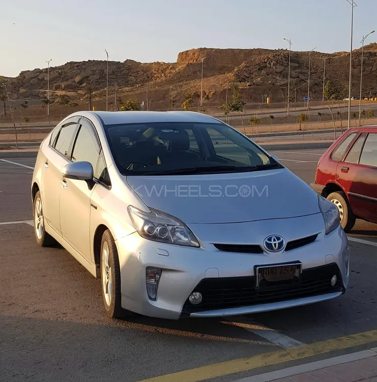 Toyota Prius 2013 for Sale in Karachi Image-1