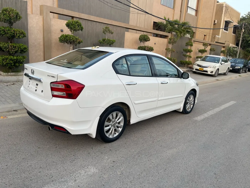 Honda City 2018 for Sale in Karachi Image-1