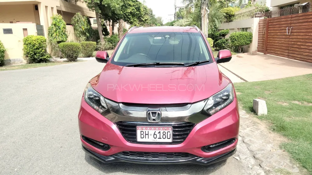 Honda Vezel 2017 for Sale in Lahore Image-1