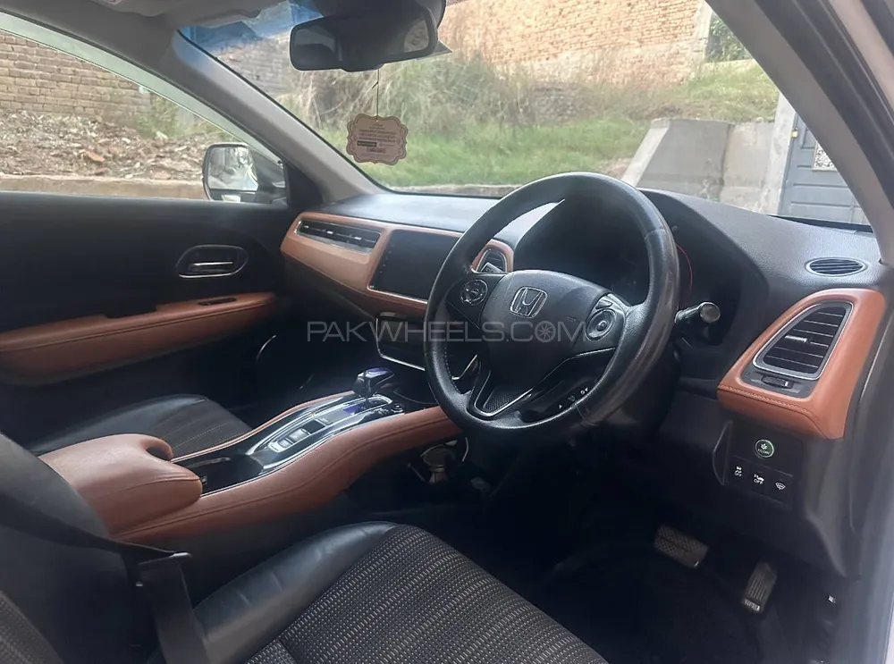 Honda Vezel 2014 for Sale in Islamabad Honda Vezel 2014 for Sale in Islamabad Image-7