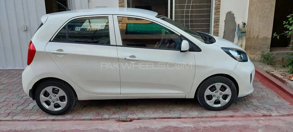 KIA Picanto 2023 for Sale in Lahore KIA Picanto 2023 for Sale in Lahore Image-5