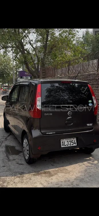 نسان ڈیز 2018 for Sale in فیصل آباد Image-1