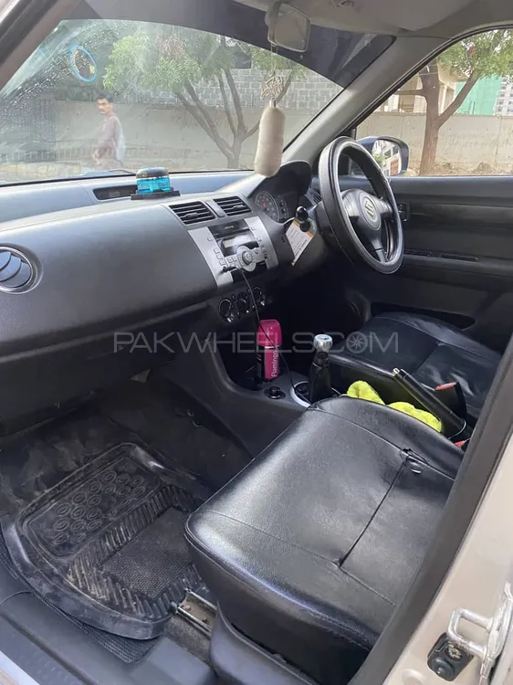 Suzuki Swift 2015 for Sale in Karachi Image-1
