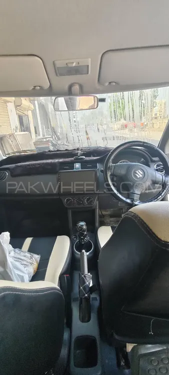 Suzuki Swift 2017 for Sale in Larkana Suzuki Swift 2017 for Sale in Larkana Image-2