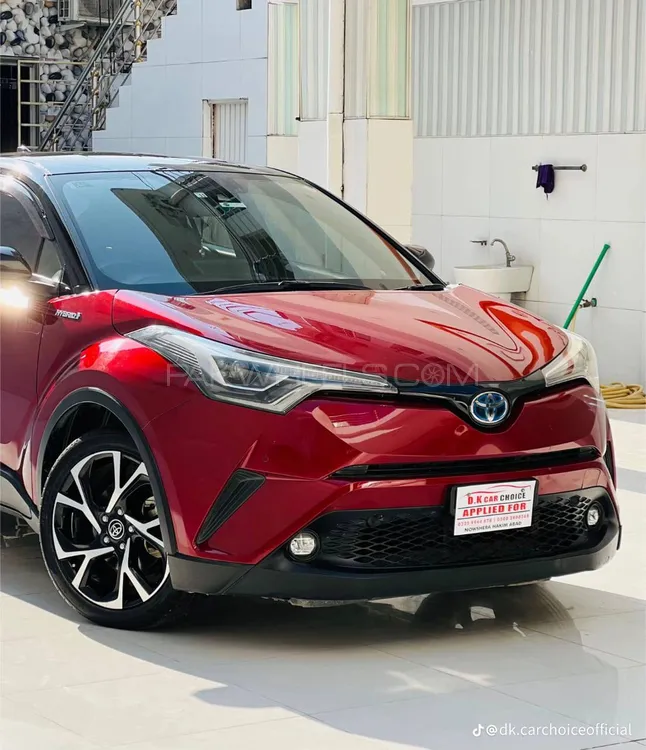 Toyota C-HR 2018 for Sale in Islamabad Image-1