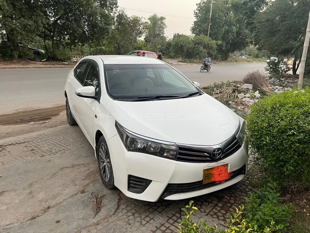 Toyota Corolla 2015 for Sale in Karachi Image-1