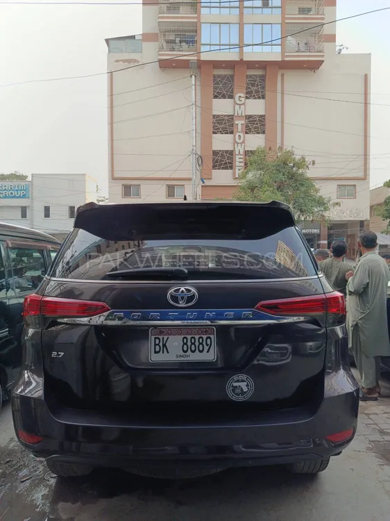 Toyota Fortuner 2018 for Sale in Karachi Toyota Fortuner 2018 for Sale in Karachi Image-3