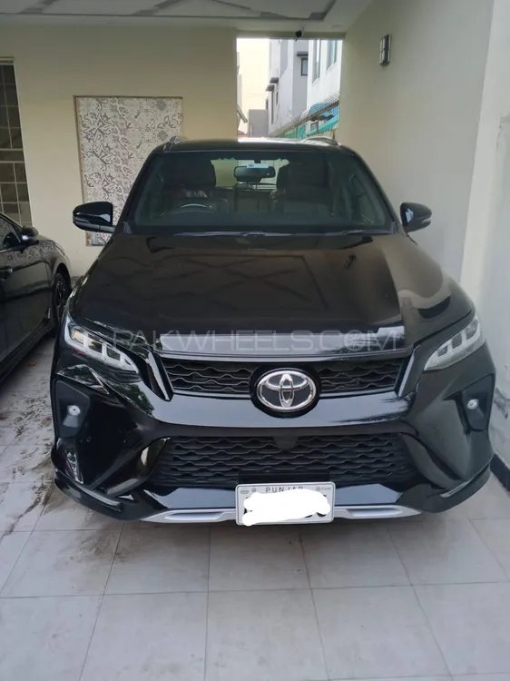 Toyota Fortuner 2025 for Sale in Lahore Image-1