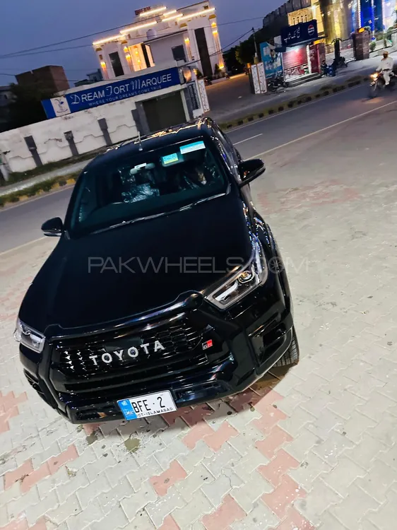 Toyota Hilux 2025 for Sale in Gujrat Image-1