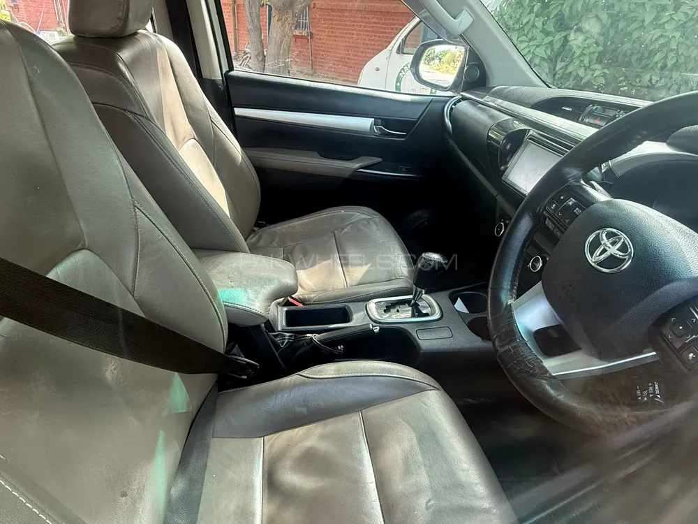 Toyota Hilux 2017 for Sale in Islamabad Toyota Hilux 2017 for Sale in Islamabad Image-8