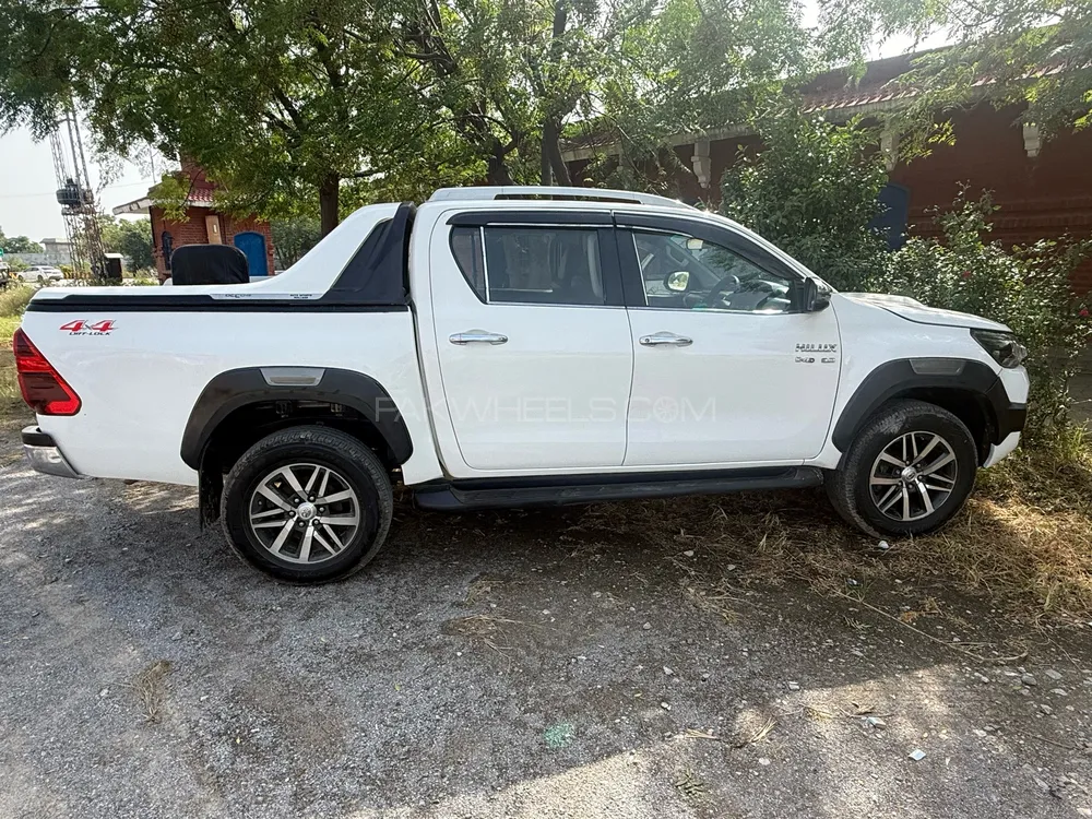 Toyota Hilux 2017 for Sale in Islamabad Toyota Hilux 2017 for Sale in Islamabad Image-6