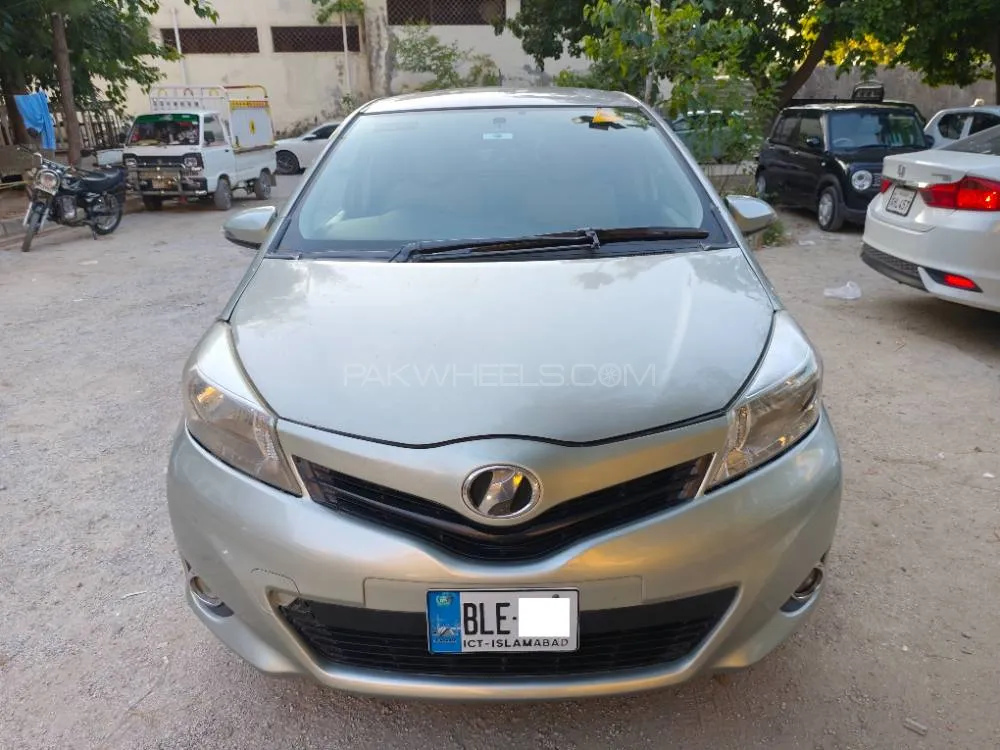 Toyota Vitz 2011 for Sale in Islamabad Image-1
