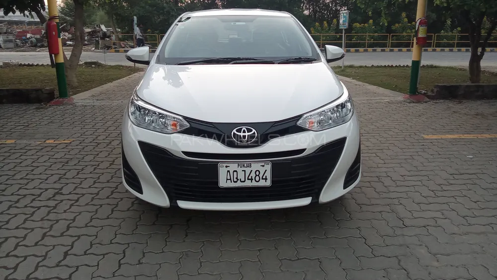 Toyota Yaris Sedan 2023 for Sale in Faisalabad Image-1