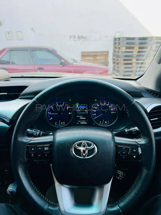 Toyota Hilux 2021 for Sale in Mandi bahauddin Toyota Hilux 2021 for Sale in Mandi bahauddin Image-4