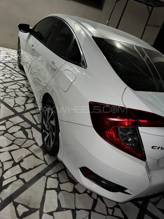 Honda Civic 2018 for Sale in Peshawar Image-1