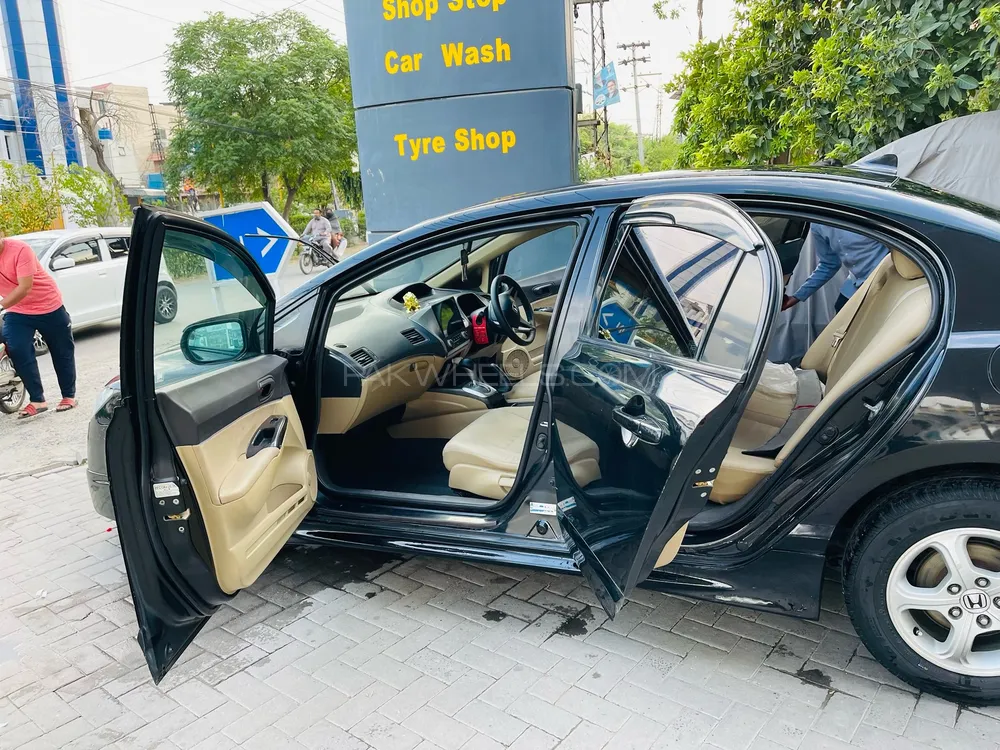 Honda Civic 2011 for Sale in Lahore Honda Civic 2011 for Sale in Lahore Image-4