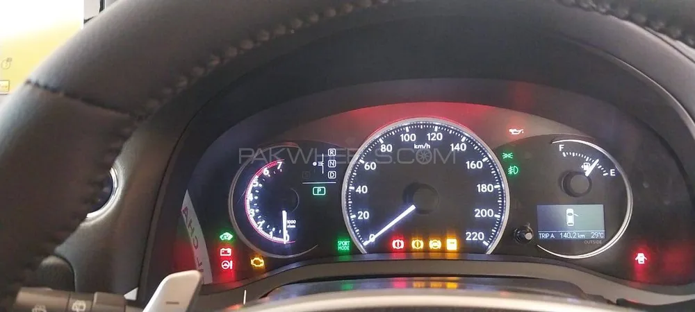Lexus CT200h 2011 for Sale in Lahore Lexus CT200h 2011 for Sale in Lahore Image-11
