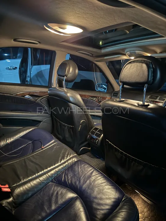 Mercedes Benz E Class 2004 for Sale in Karachi Image-1