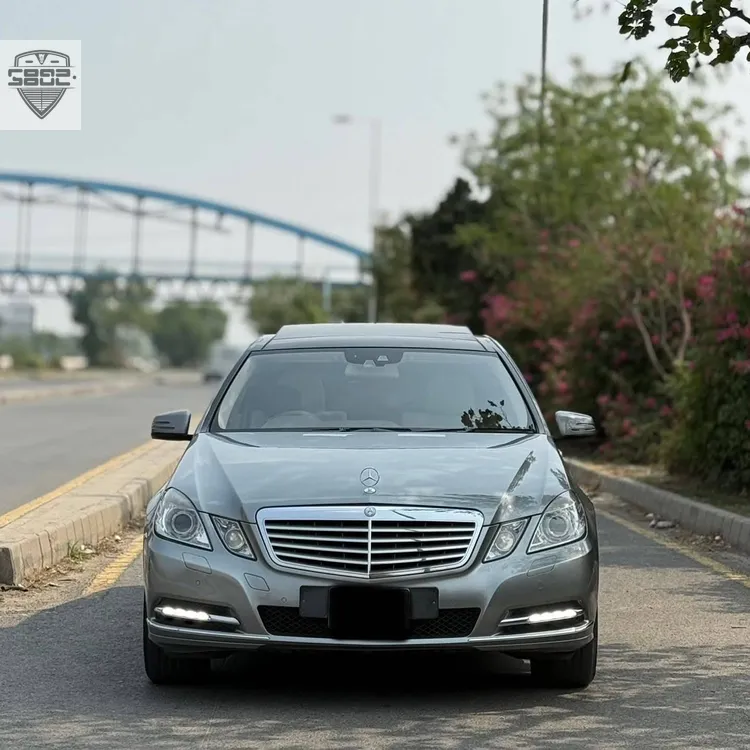 Mercedes Benz E Class 2012 for Sale in Lahore Image-1