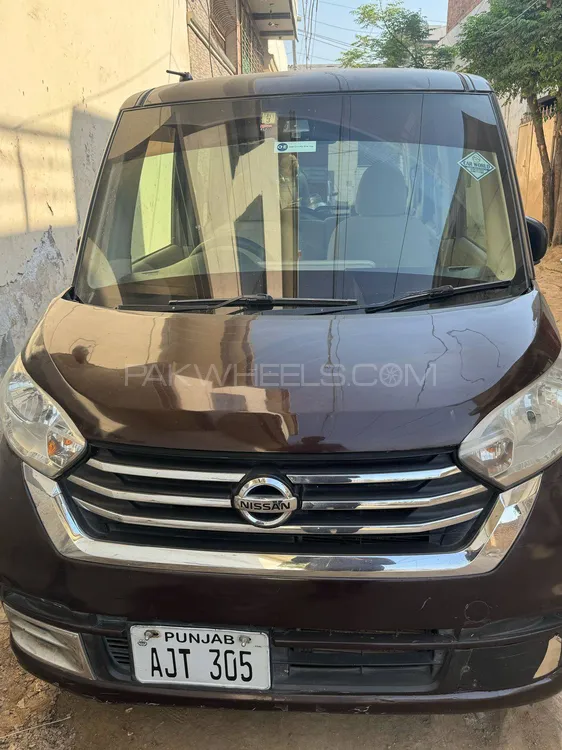 Nissan Dayz Roox 2016 for Sale in Jaranwala Nissan Dayz Roox 2016 for Sale in Jaranwala Image-5