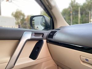 Toyota Prado TX
Model: 2019
Mileage: 24,000 km
Reg: 2025 khi

*7 seater 
*Beige room

Calling and Visiting Hours

Monday to Saturday

11:00 AM to 7:00 PM