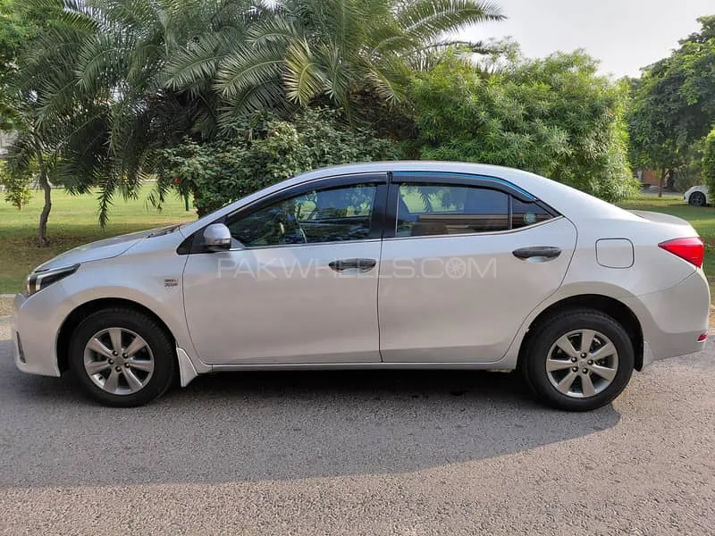 Toyota Corolla 2016 for Sale in Lahore Image-1