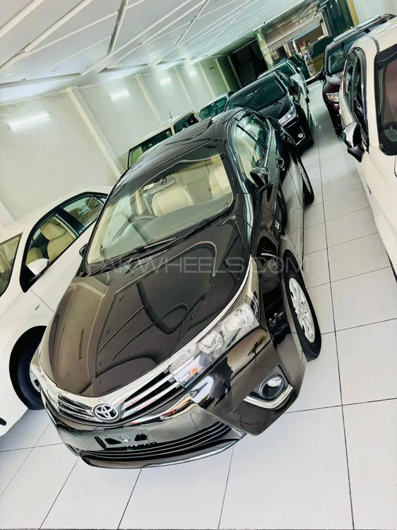 Toyota Corolla 2015 for Sale in Peshawar Image-1