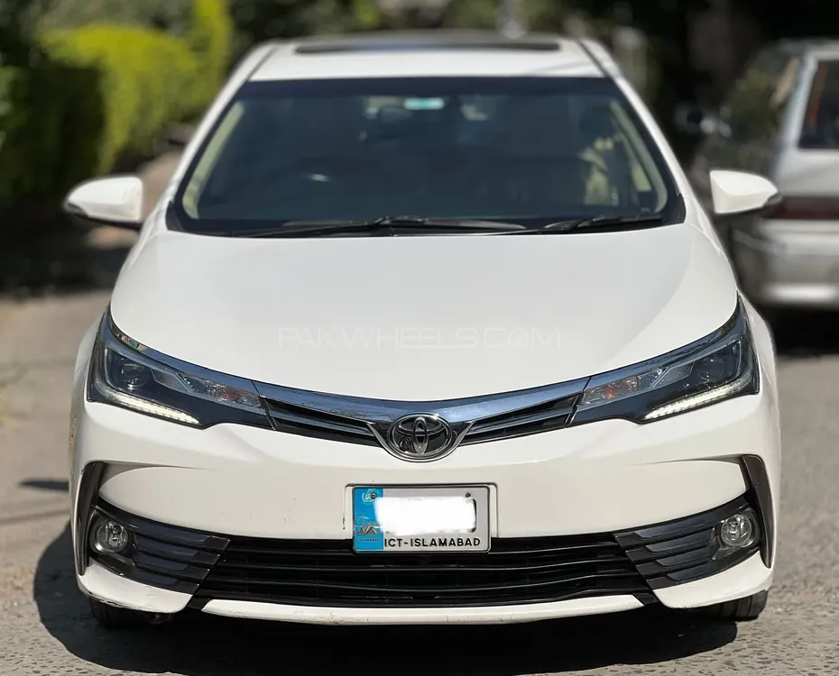Toyota Corolla 2019 for Sale in Islamabad Image-1