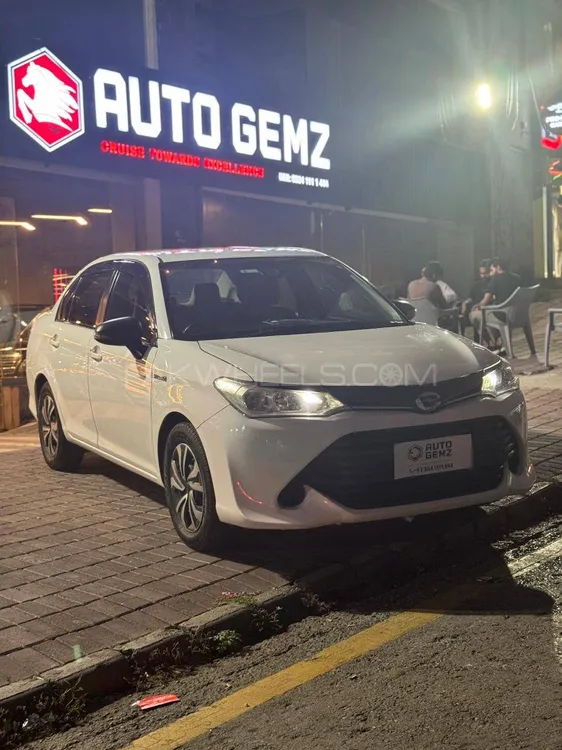 Toyota Corolla Axio 2017 for Sale in Islamabad Toyota Corolla Axio 2017 for Sale in Islamabad Image-1