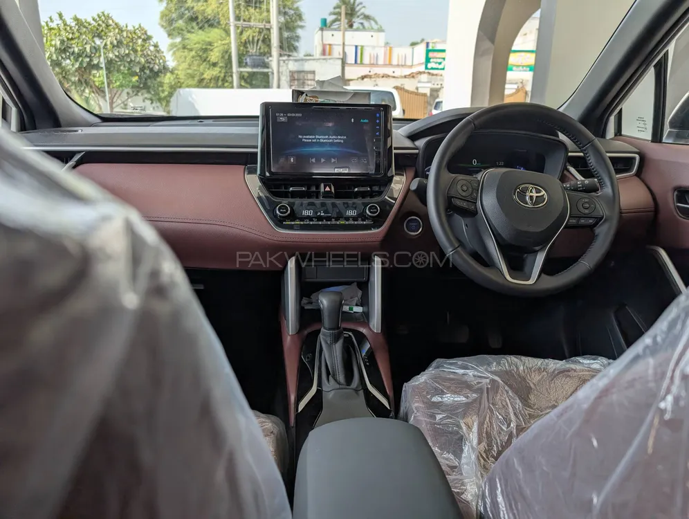 Toyota Corolla Cross 2025 for Sale in Muzaffar Gargh Toyota Corolla Cross 2025 for Sale in Muzaffar Gargh Image-9