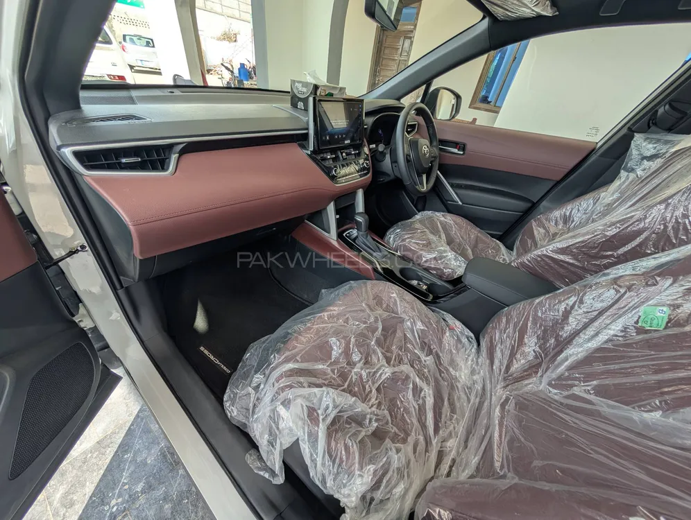 Toyota Corolla Cross 2025 for Sale in Muzaffar Gargh Toyota Corolla Cross 2025 for Sale in Muzaffar Gargh Image-7