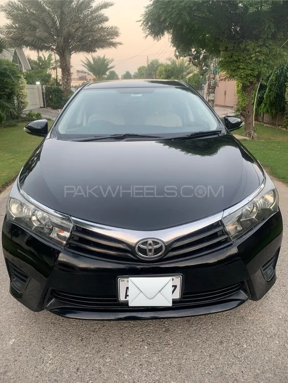Toyota Corolla 2017 for Sale in Lahore Image-1
