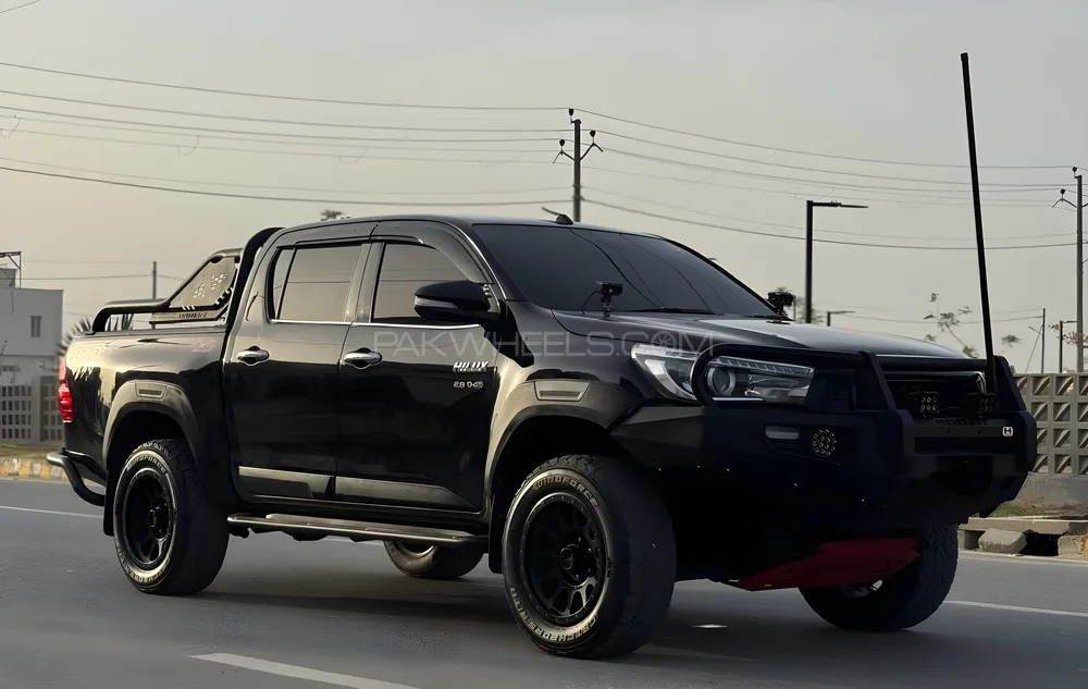 Toyota Hilux 2019 for Sale in Karachi Image-1