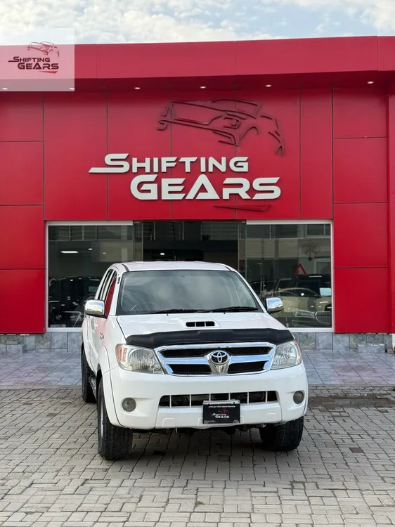 Toyota Hilux 2005 for Sale in Islamabad Image-1
